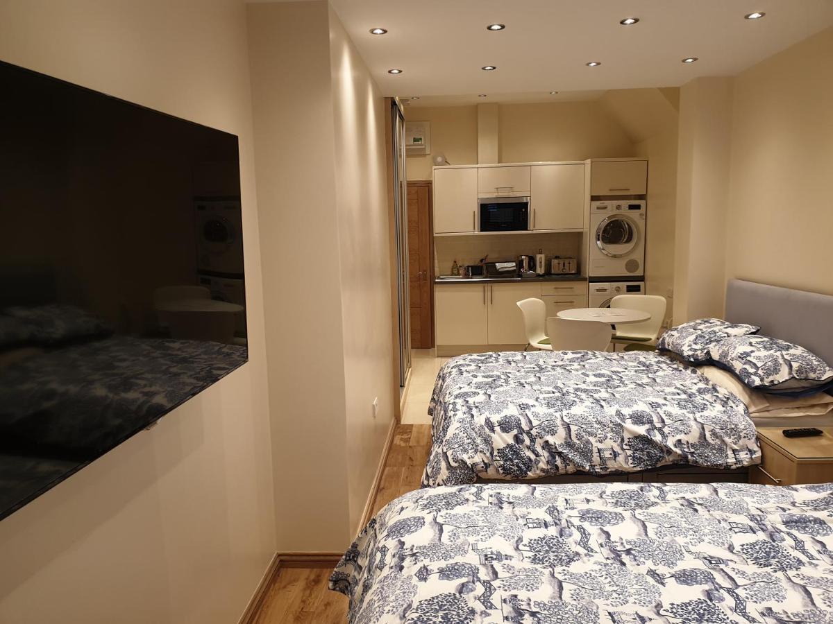 London Luxury Apartments 4 Min Walk From Ilford Station, With Free Parking Free Wifi Zewnętrze zdjęcie
