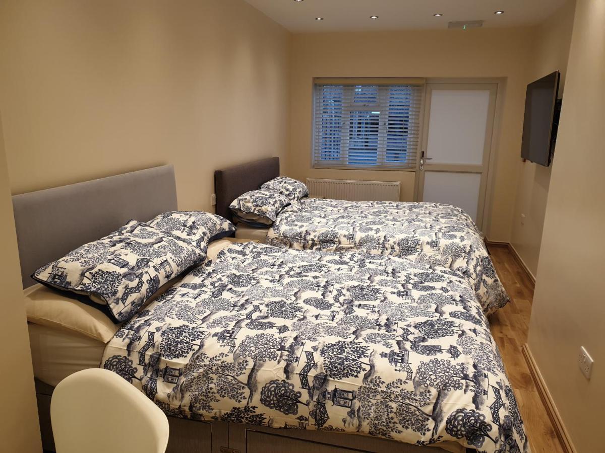 London Luxury Apartments 4 Min Walk From Ilford Station, With Free Parking Free Wifi Zewnętrze zdjęcie