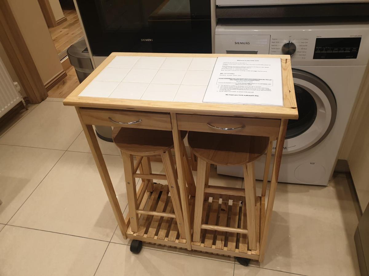 London Luxury Apartments 4 Min Walk From Ilford Station, With Free Parking Free Wifi Zewnętrze zdjęcie