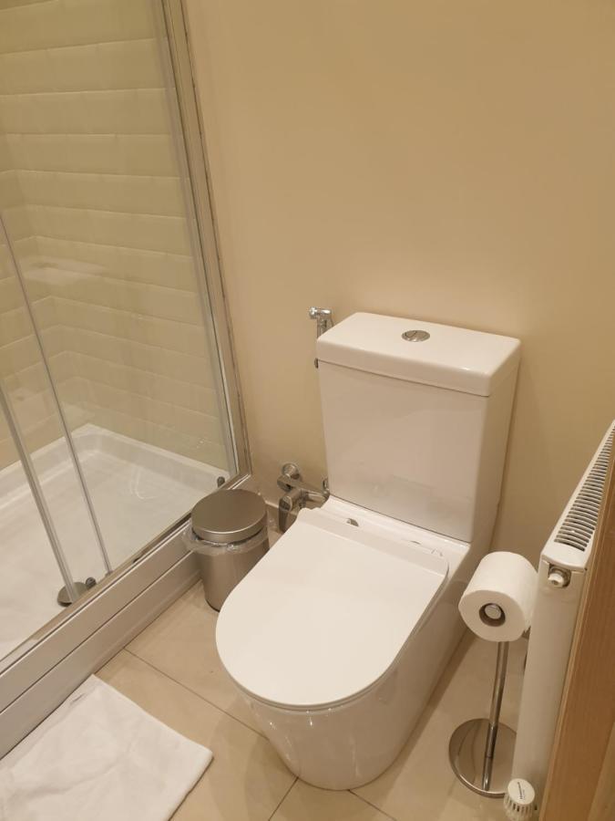 London Luxury Apartments 4 Min Walk From Ilford Station, With Free Parking Free Wifi Zewnętrze zdjęcie