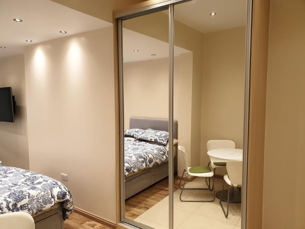 London Luxury Apartments 4 Min Walk From Ilford Station, With Free Parking Free Wifi Zewnętrze zdjęcie