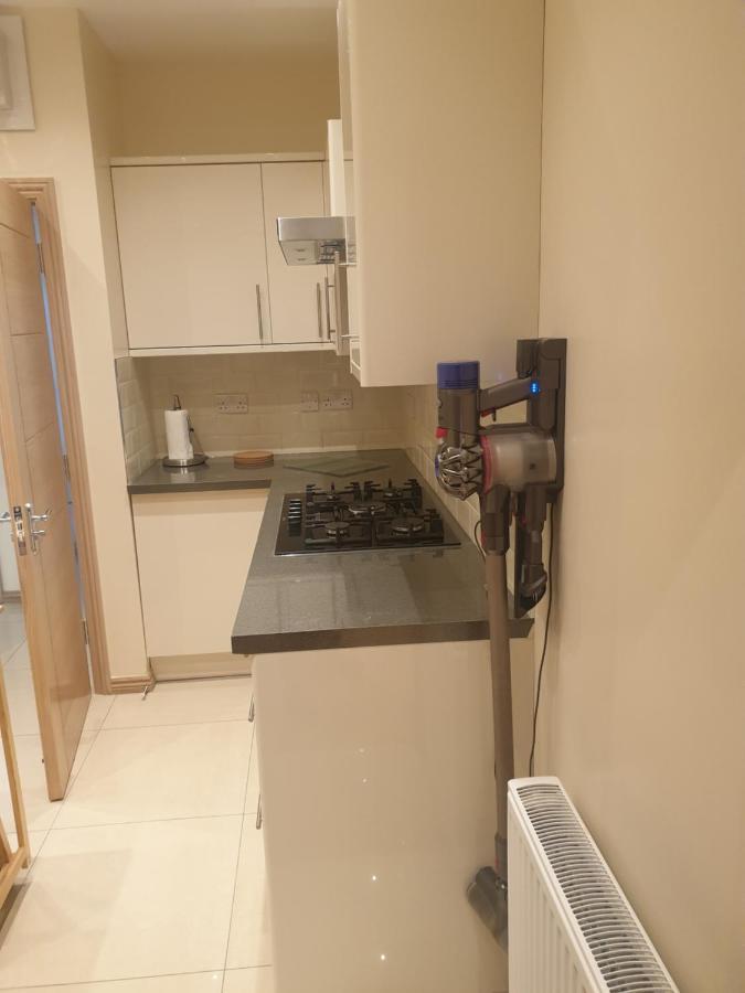 London Luxury Apartments 4 Min Walk From Ilford Station, With Free Parking Free Wifi Zewnętrze zdjęcie