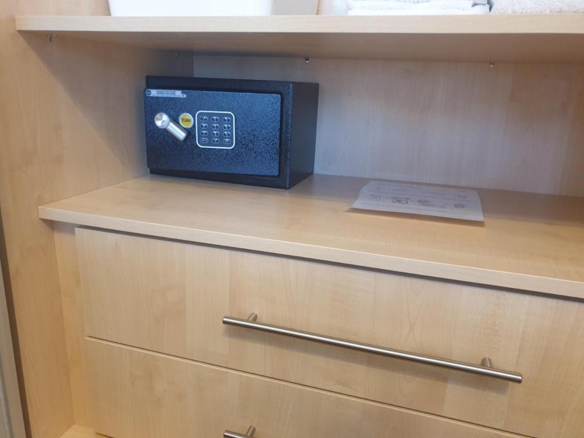 London Luxury Apartments 4 Min Walk From Ilford Station, With Free Parking Free Wifi Zewnętrze zdjęcie